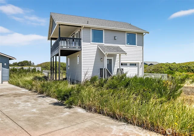 Photo 2 of Single family home for sale at 1054 Cedar Crst Ct Sw, Ocean Shores, WA 98569 | MLS# NWM2545986 | Listing updated on 2026-09-22