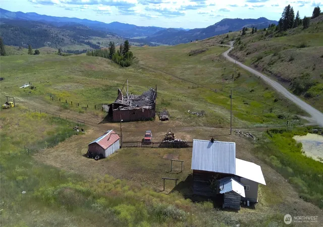 Photo 3 of Single family home for sale at 3 Garden Ln, Curlew, WA 99118 | MLS# NWM2546000 | Listing updated on 2026-09-22