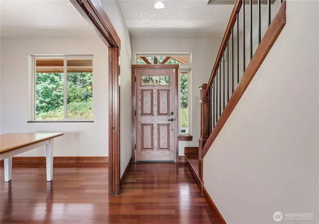 Photo 3 of Single family home for sale at 251 Beasley Rd, Kelso, WA 98626 | MLS# NWM2546002 | Listing updated on 2026-09-22