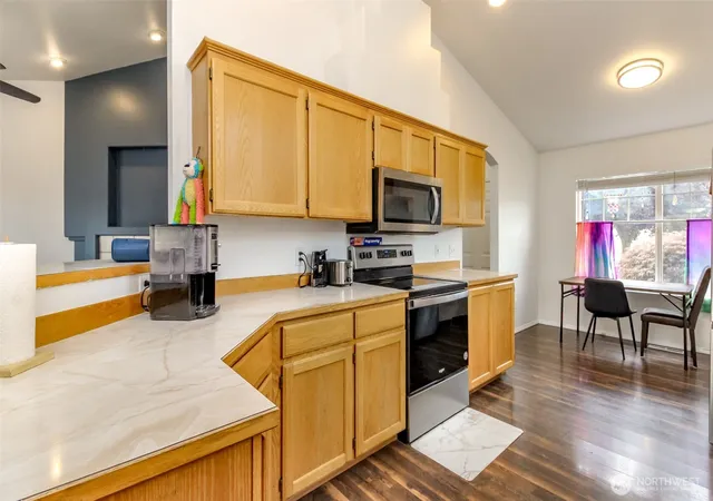 Photo 4 of Single family home for sale at 1613 197th Street Ct E, Spanaway, WA 98387 | MLS# NWM2546018 | Listing updated on 2026-10-01