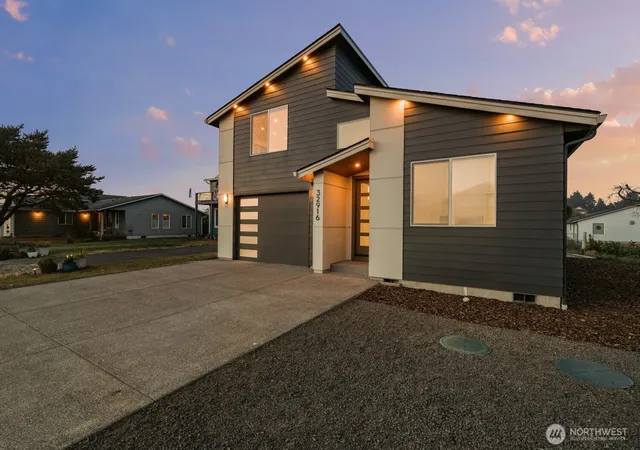 Photo 3 of Single family home for sale at 32916 G St, Ocean Park, WA 98640 | MLS# NWM2546029 | Listing updated on 2026-09-22