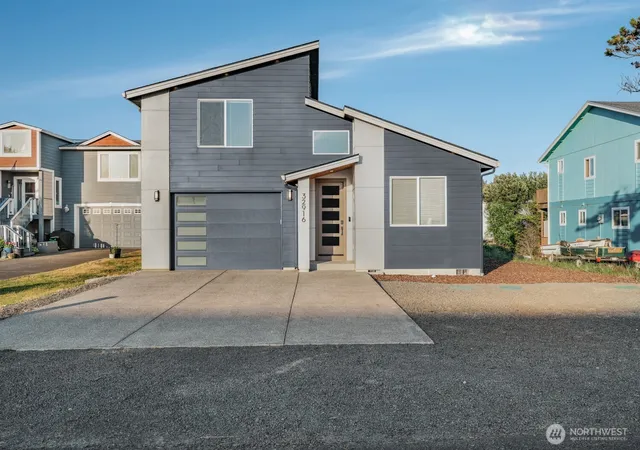 Photo 3 of Single family home for sale at 32916 G St, Ocean Park, WA 98640 | MLS# NWM2546029 | Listing updated on 2026-09-22