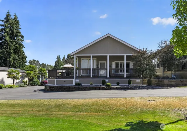 Photo 1 of Manufactured home for sale at 2101 S 324th Street #88, Federal Way, WA 98003 | MLS# NWM2546036 | Listing updated on 2026-09-22