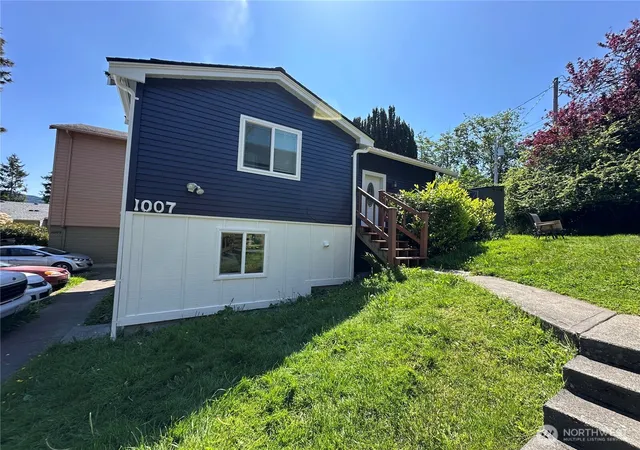 Photo 1 of Single family home for sale at 1007 22nd Street, Bellingham, WA 98225 | MLS# NWM2546042 | Listing updated on 2026-09-22
