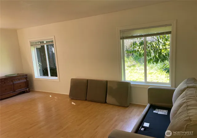 Photo 4 of Single family home for sale at 1007 22nd Street, Bellingham, WA 98225 | MLS# NWM2546042 | Listing updated on 2026-09-22