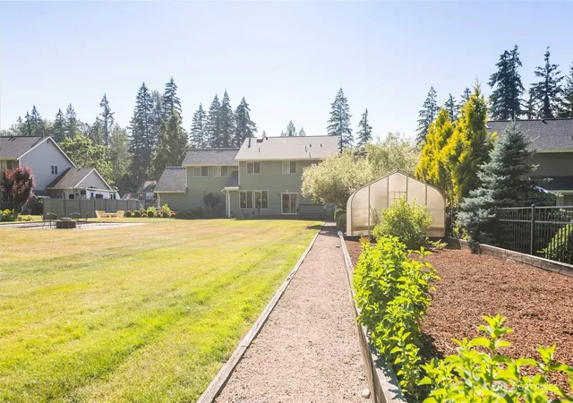 Photo 4 of Single family home for sale at 24412 214th Avenue SE, Maple Valley, WA 98038 | MLS# NWM2546043 | Listing updated on 2026-09-22