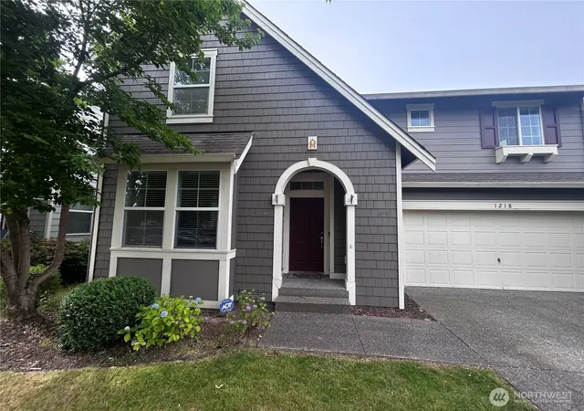 Photo 3 of Single family home for sale at 1218 32nd Street NE, Auburn, WA 98002 | MLS# NWM2546094 | Listing updated on 2026-09-30
