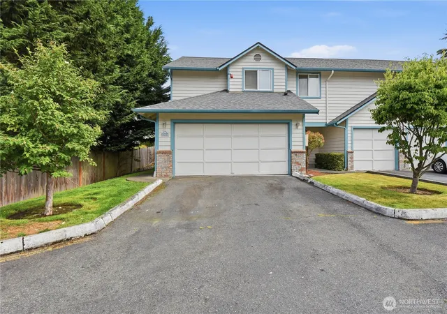 Photo 1 of Townhouse for sale at 17511 52nd Avenue W, Lynnwood, WA 98037 | MLS# NWM2546162 | Listing updated on 2026-10-01