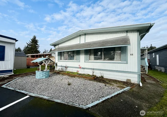 Photo 1 of Manufactured home for sale at 11622 Silver Lake Rd #55, Everett, WA 98208 | MLS# NWM2546187 | Listing updated on 2026-09-22