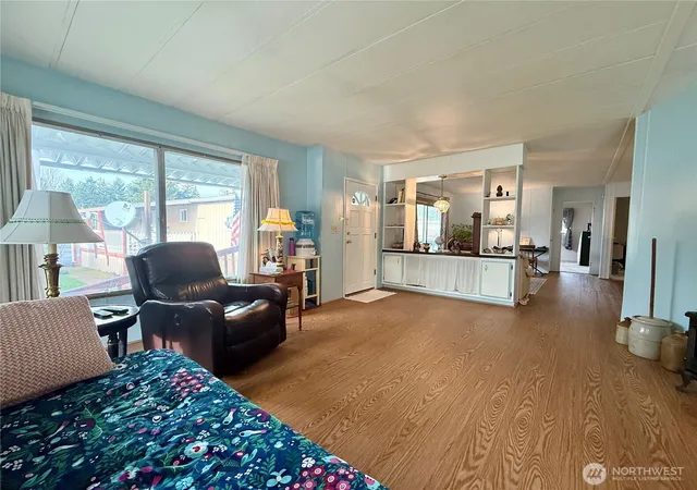 Photo 3 of Manufactured home for sale at 11622 Silver Lake Rd #55, Everett, WA 98208 | MLS# NWM2546187 | Listing updated on 2026-09-22