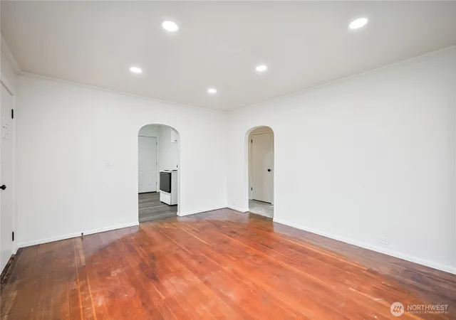 Photo 3 of Sale Pending at 527 24th Avenue, Longview, WA 98632 | MLS# NWM2546204 | Listing updated on 2026-09-23