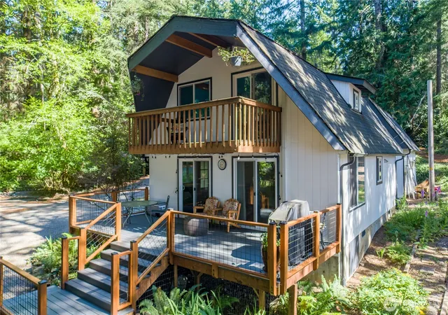 Photo 1 of Single family home for sale at 110 E Way To Tipperary St, Shelton, WA 98584 | MLS# NWM2546206 | Listing updated on 2026-09-22