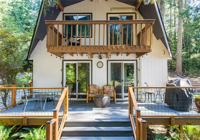 Photo 3 of Single family home for sale at 110 E Way To Tipperary St, Shelton, WA 98584 | MLS# NWM2546206 | Listing updated on 2026-09-22