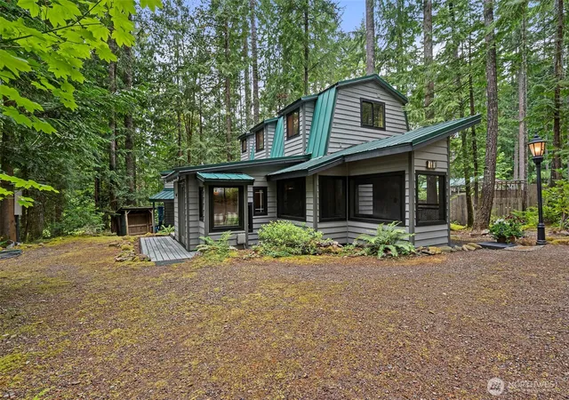 Photo 1 of Single family home for sale at 41 N Dow Pl, Hoodsport, WA 98548 | MLS# NWM2546221 | Listing updated on 2026-09-22