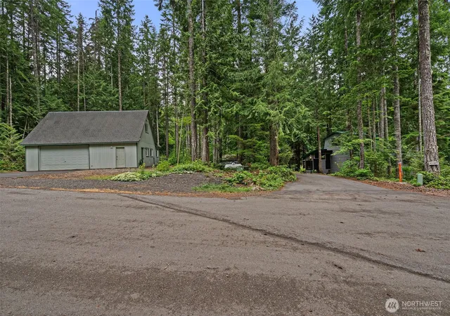 Photo 2 of Single family home for sale at 41 N Dow Pl, Hoodsport, WA 98548 | MLS# NWM2546221 | Listing updated on 2026-09-22