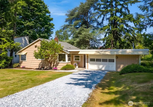 Photo 2 of Sale Pending at 8011 Se 57th Street, Mercer Island, WA 98040 | MLS# NWM2546264 | Listing updated on 2026-09-25