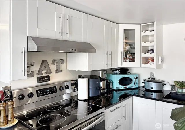 Photo 4 of Manufactured home for sale at 8730 206th Street SE #6, Snohomish, WA 98296 | MLS# NWM2546266 | Listing updated on 2026-10-01