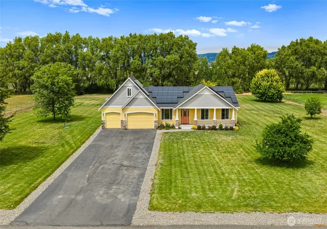 Photo 2 of Single family home for sale at 191 Mccoy Dr, Ellensburg, WA 98926 | MLS# NWM2546284 | Listing updated on 2026-09-28