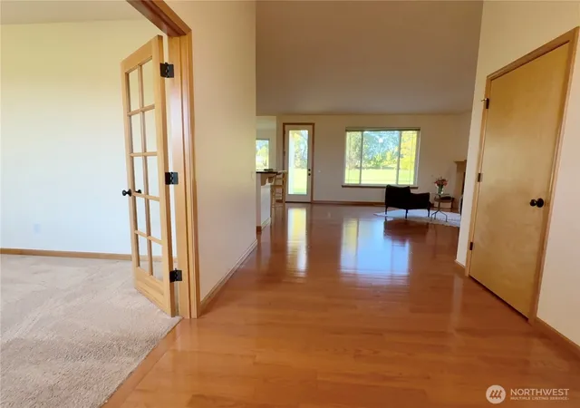 Photo 3 of Single family home for sale at 191 Mccoy Dr, Ellensburg, WA 98926 | MLS# NWM2546284 | Listing updated on 2026-09-28