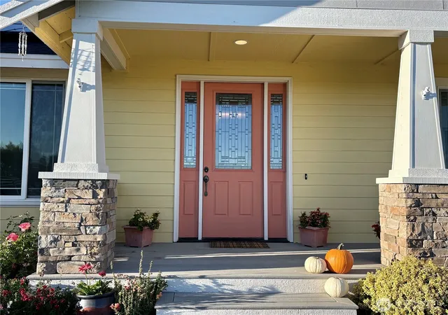 Photo 3 of Single family home for sale at 191 Mccoy Dr, Ellensburg, WA 98926 | MLS# NWM2546284 | Listing updated on 2026-09-28