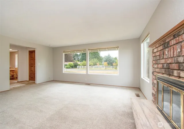 Photo 4 of Sale Pending at 860 Thornton Dr, Sequim, WA 98382 | MLS# NWM2546297 | Listing updated on 2026-09-25