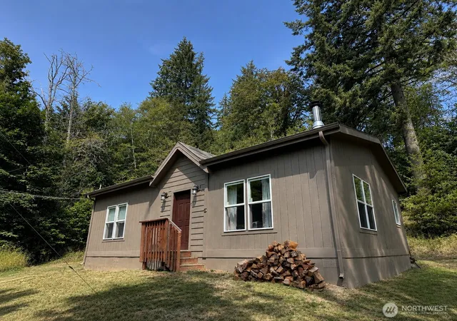 Photo 1 of Sale Pending at 380 Williams Creek Rd, Oakville, WA 98568 | MLS# NWM2546301 | Listing updated on 2026-09-25