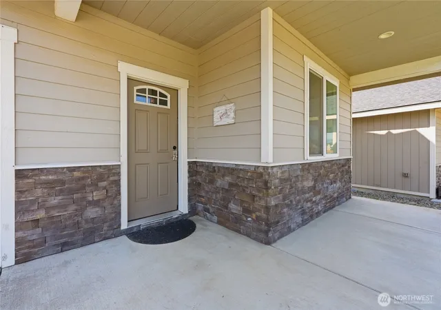 Photo 2 of Single family home for sale at 1904 W Sunnyview Ln, Ellensburg, WA 98926 | MLS# NWM2546323 | Listing updated on 2026-09-22