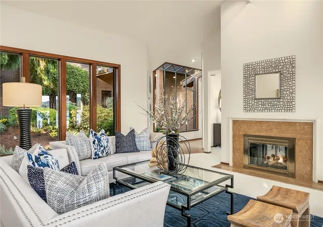 Photo 4 of Single family home for sale at 11055 SE Lake Rd, Bellevue, WA 98004 | MLS# NWM2546360 | Listing updated on 2026-09-22
