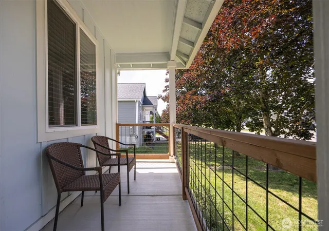 Photo 3 of Single family home for sale at 533 2nd Street, Sumas, WA 98295 | MLS# NWM2546373 | Listing updated on 2026-09-25