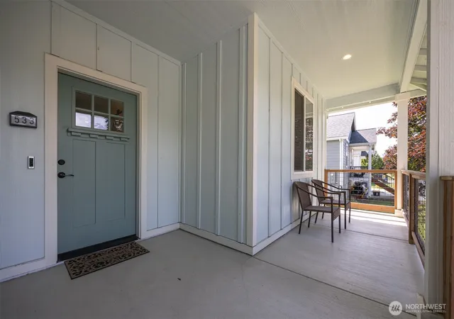 Photo 3 of Single family home for sale at 533 2nd Street, Sumas, WA 98295 | MLS# NWM2546373 | Listing updated on 2026-09-25