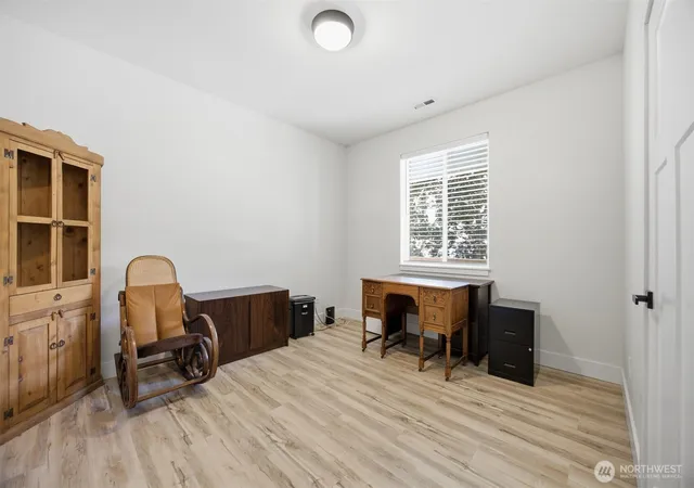 Photo 4 of Single family home for sale at 533 2nd Street, Sumas, WA 98295 | MLS# NWM2546373 | Listing updated on 2026-09-25