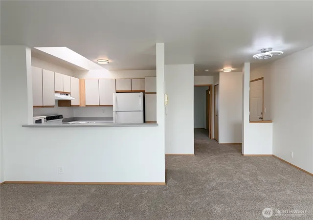 Photo 3 of Condo for sale at 124 Southwest 154th St #302, Burien, WA 98166 | MLS# NWM2546377 | Listing updated on 2026-09-22