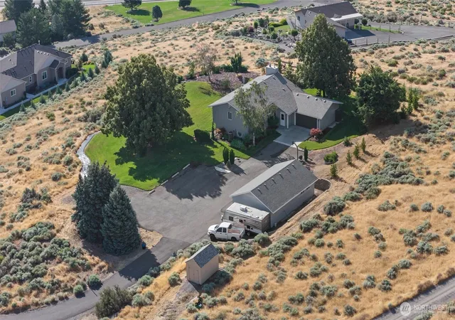 Photo 2 of Single family home for sale at 703 S 48th Avenue, West Richland, WA 99353 | MLS# NWM2546392 | Listing updated on 2026-10-02