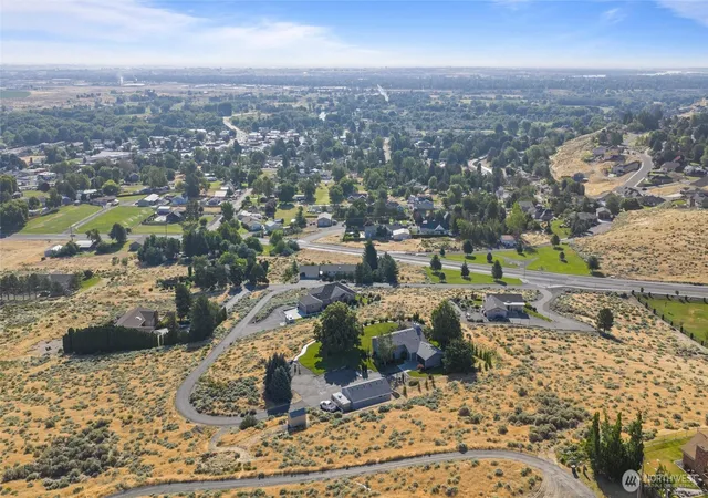 Photo 3 of Single family home for sale at 703 S 48th Avenue, West Richland, WA 99353 | MLS# NWM2546392 | Listing updated on 2026-10-02