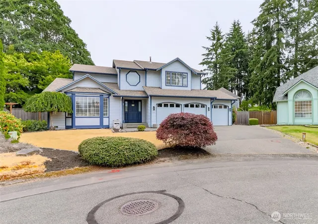 Photo 3 of Single family home for sale at 7415 92nd Avenue Ct Sw, Lakewood, WA 98498 | MLS# NWM2546403 | Listing updated on 2026-09-22