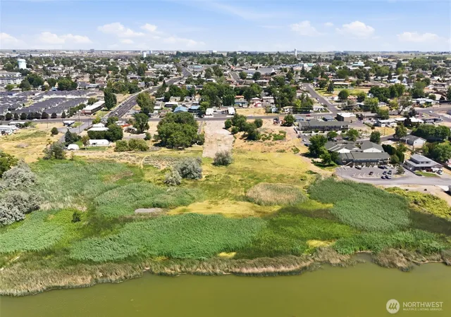 Photo 1 of Land for sale at 1042 S Division St, Moses Lake, WA 98837 | MLS# NWM2546443 | Listing updated on 2026-09-22