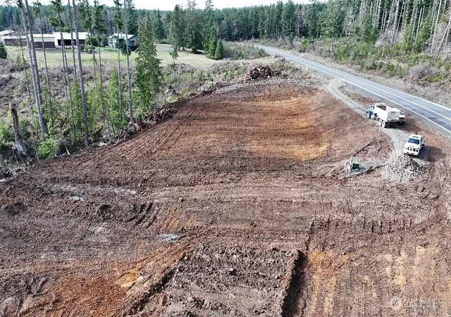 Photo 4 of Sale Pending at 1515 Headquarters, Castle Rock, WA 98611 | MLS# NWM2546462 | Listing updated on 2026-09-23