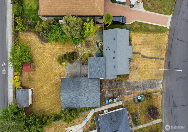 Photo 1 of Sale Pending at 16 Oak Park Dr Sw, Lakewood, WA 98499 | MLS# NWM2546478 | Listing updated on 2026-08-27