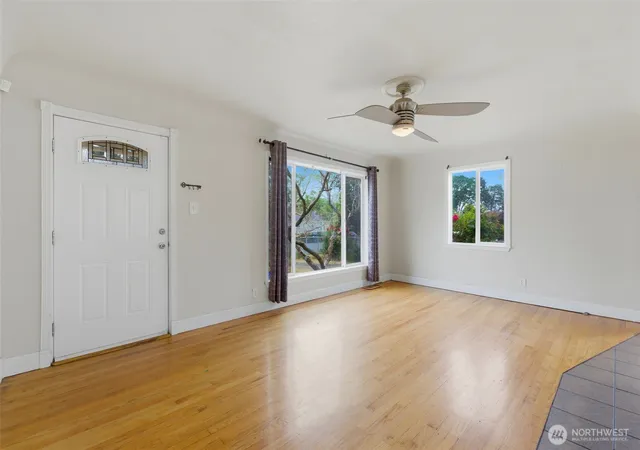 Photo 4 of Sale Pending at 16 Oak Park Dr SW, Lakewood, WA 98499 | MLS# NWM2546478 | Listing updated on 2026-08-27