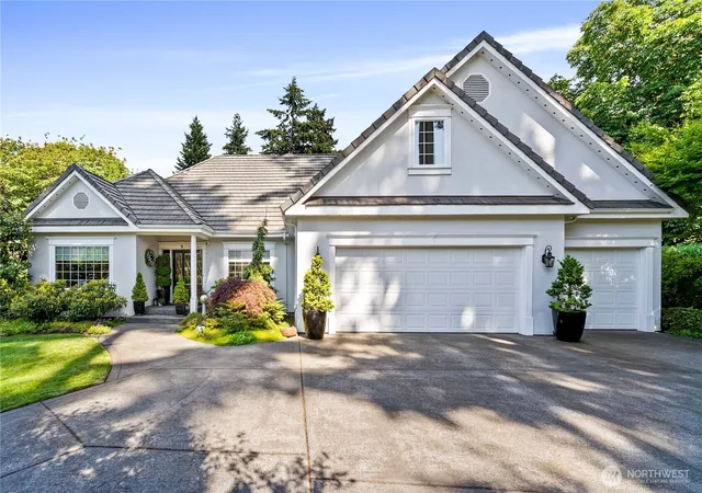 Photo 1 of Condo for sale at 7201 Holly Hedge Sw #8, Lakewood, WA 98499 | MLS# NWM2546485 | Listing updated on 2026-10-01
