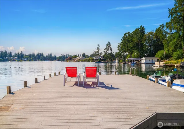 Photo 3 of Condo for sale at 7201 Holly Hedge Sw #8, Lakewood, WA 98499 | MLS# NWM2546485 | Listing updated on 2026-10-01