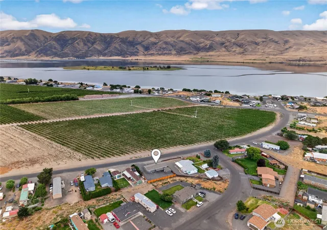 Photo 3 of Manufactured home for sale at 412 Sw Thunderbird Way, Mattawa, WA 99349 | MLS# NWM2546508 | Listing updated on 2026-10-02