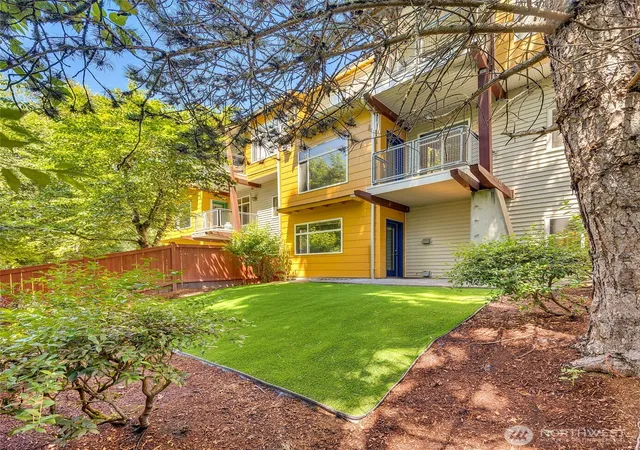 Photo 1 of Townhouse for sale at 7430 Newcastle Golf Clb Rd #8D, Newcastle, WA 98059 | MLS# NWM2546537 | Listing updated on 2026-10-02