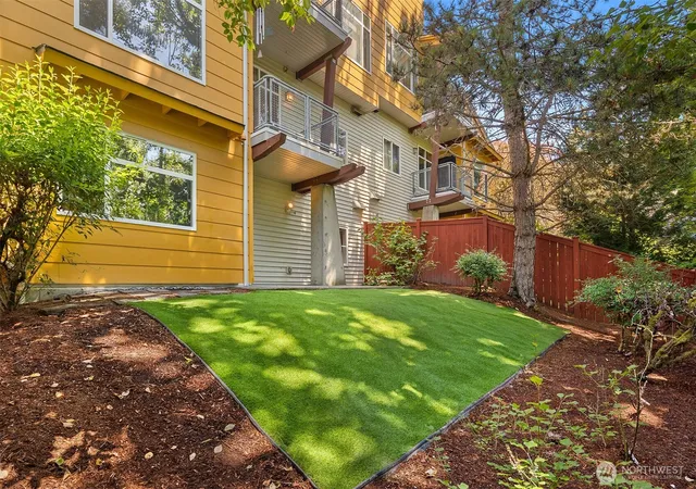 Townhouse for sale at 7430 Newcastle Golf Clb Rd #8D, Newcastle, WA 98059 | MLS# NWM2546537