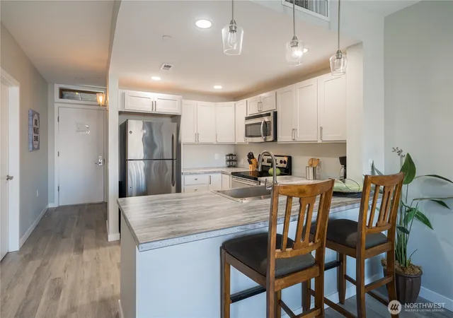 Photo 4 of Condo for sale at 2220 W Woodin Ave #305, Chelan, WA 98816 | MLS# NWM2546563 | Listing updated on 2026-09-29