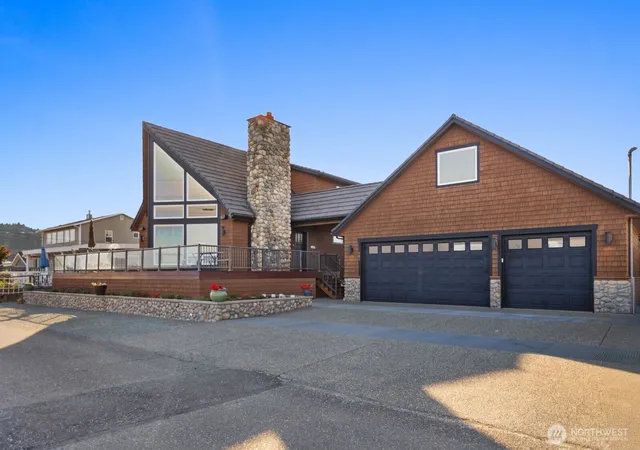 Photo 1 of Single family home for sale at 301 Driftwood Shrs Rd, Camano Island, WA 98282 | MLS# NWM2546567 | Listing updated on 2026-09-22