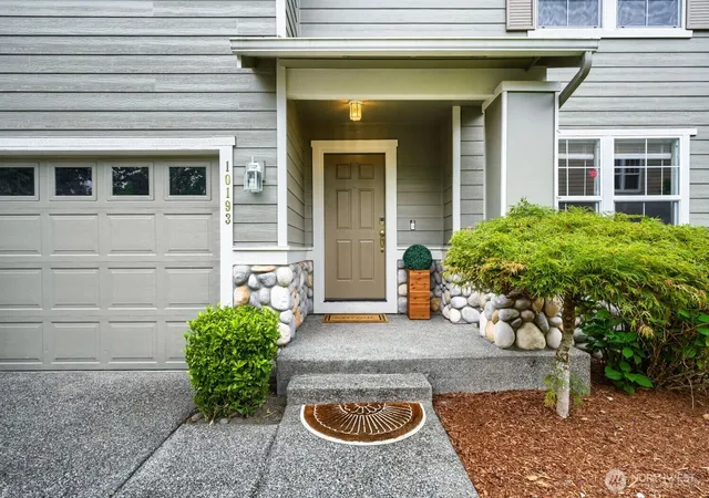 Photo 2 of Single family home for sale at 10193 224th Avenue Ne, Redmond, WA 98053 | MLS# NWM2546585 | Listing updated on 2026-09-23