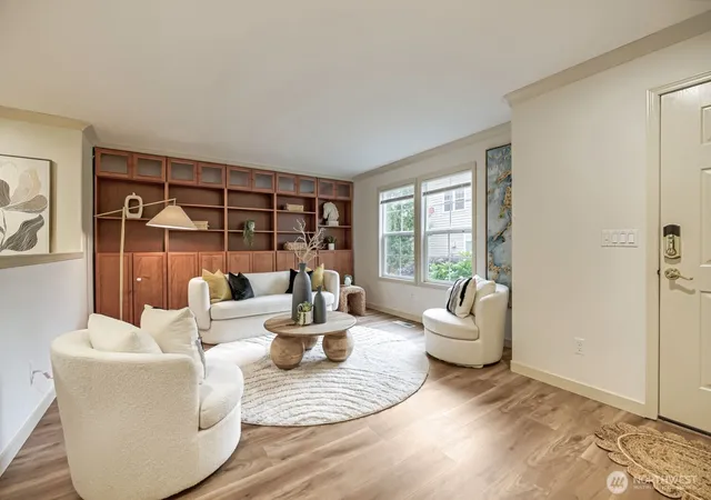 Photo 3 of Single family home for sale at 10193 224th Avenue NE, Redmond, WA 98053 | MLS# NWM2546585 | Listing updated on 2026-09-23