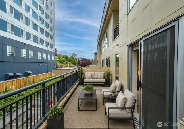 Photo 3 of Condo for sale at 321 10th Avenue S #610, Seattle, WA 98104 | MLS# NWM2546605 | Listing updated on 2026-09-22