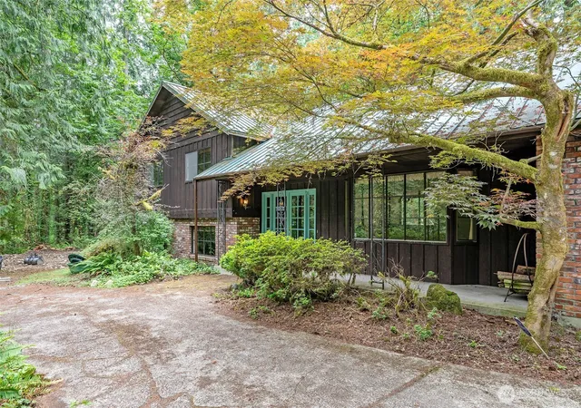 Photo 3 of Single family home for sale at 16035 266th Avenue Se, Issaquah, WA 98027 | MLS# NWM2546618 | Listing updated on 2026-09-22